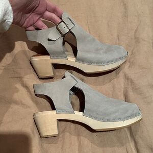 Bryr Clog Leather Gray Size 40 mid heel never worn